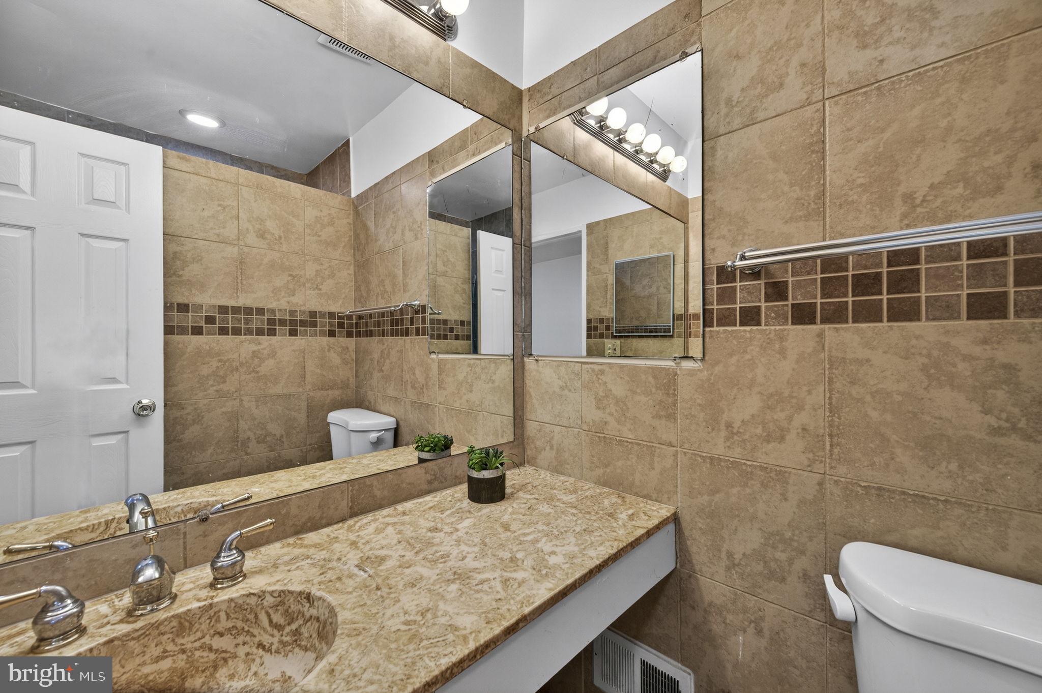10600 Vantage Court Potomac, MD 20854 - Photo 28 of 106 Full Bathroom