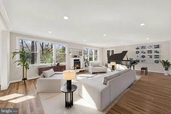 $1,360,000 | 10600 Vantage Court, Potomac, MD 20854