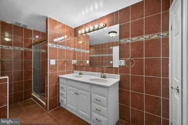 $1,360,000 | 10600 Vantage Court, Potomac, MD 20854