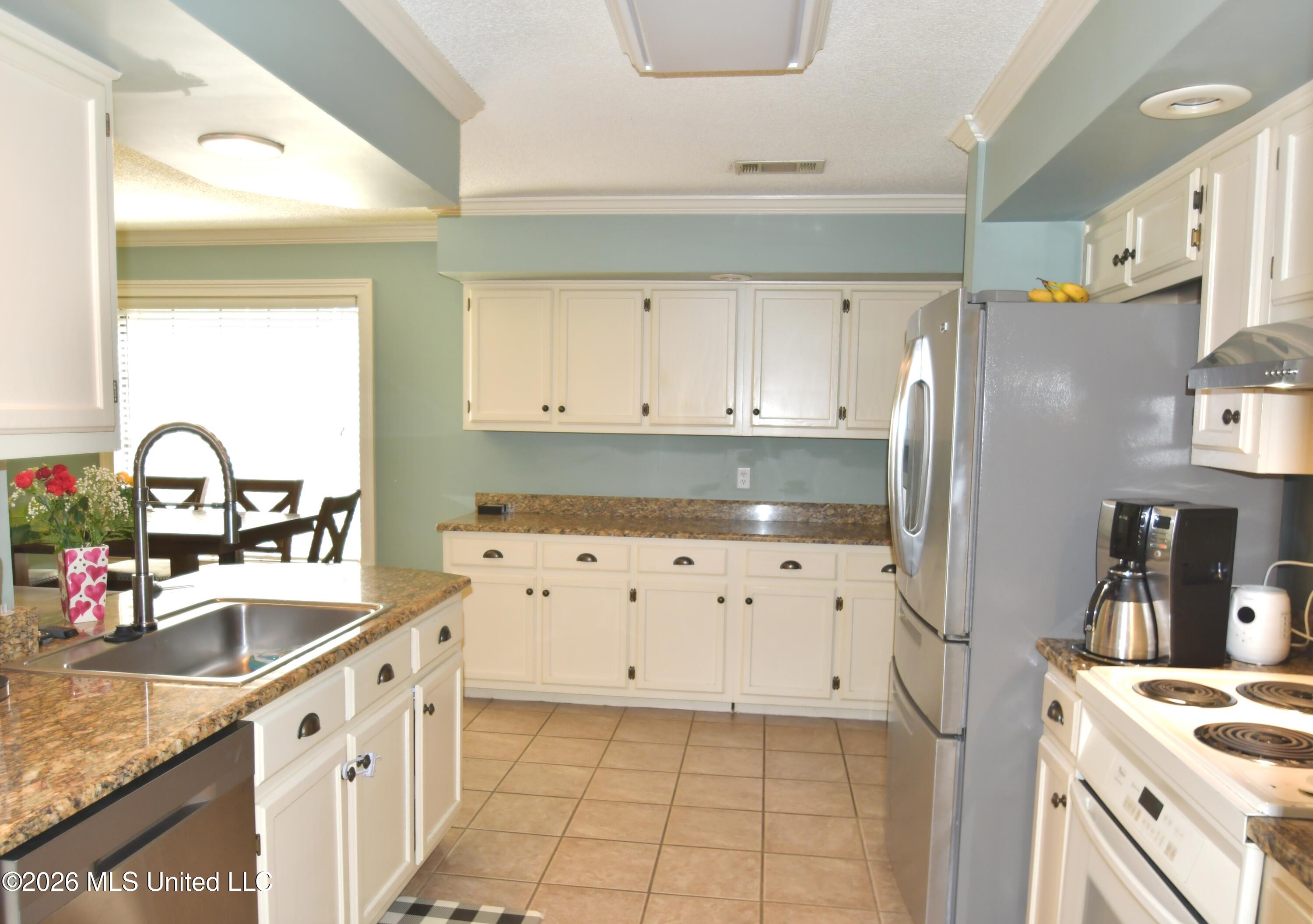 1780 Malone Road Nesbit, MS 38651 - Photo 9 of 31 Kitchen