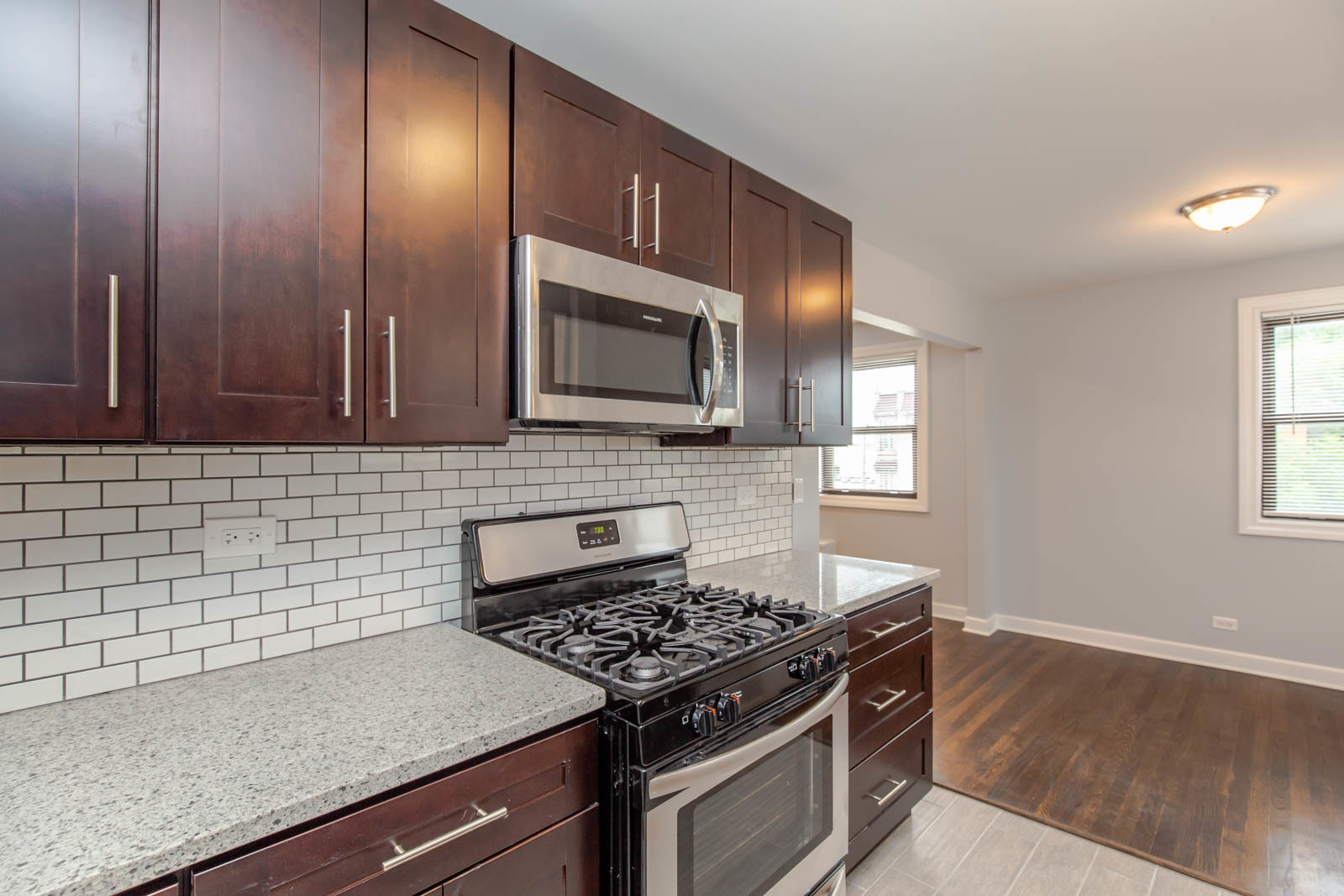 6805 North Ridge Boulevard, Unit G3 Chicago, IL 60645 - Photo 9 of 11