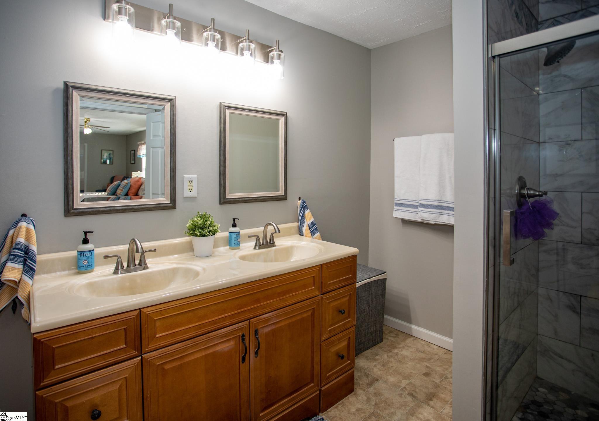 2602 Holiday Road Greer, SC 29651 - Photo 16 of 36