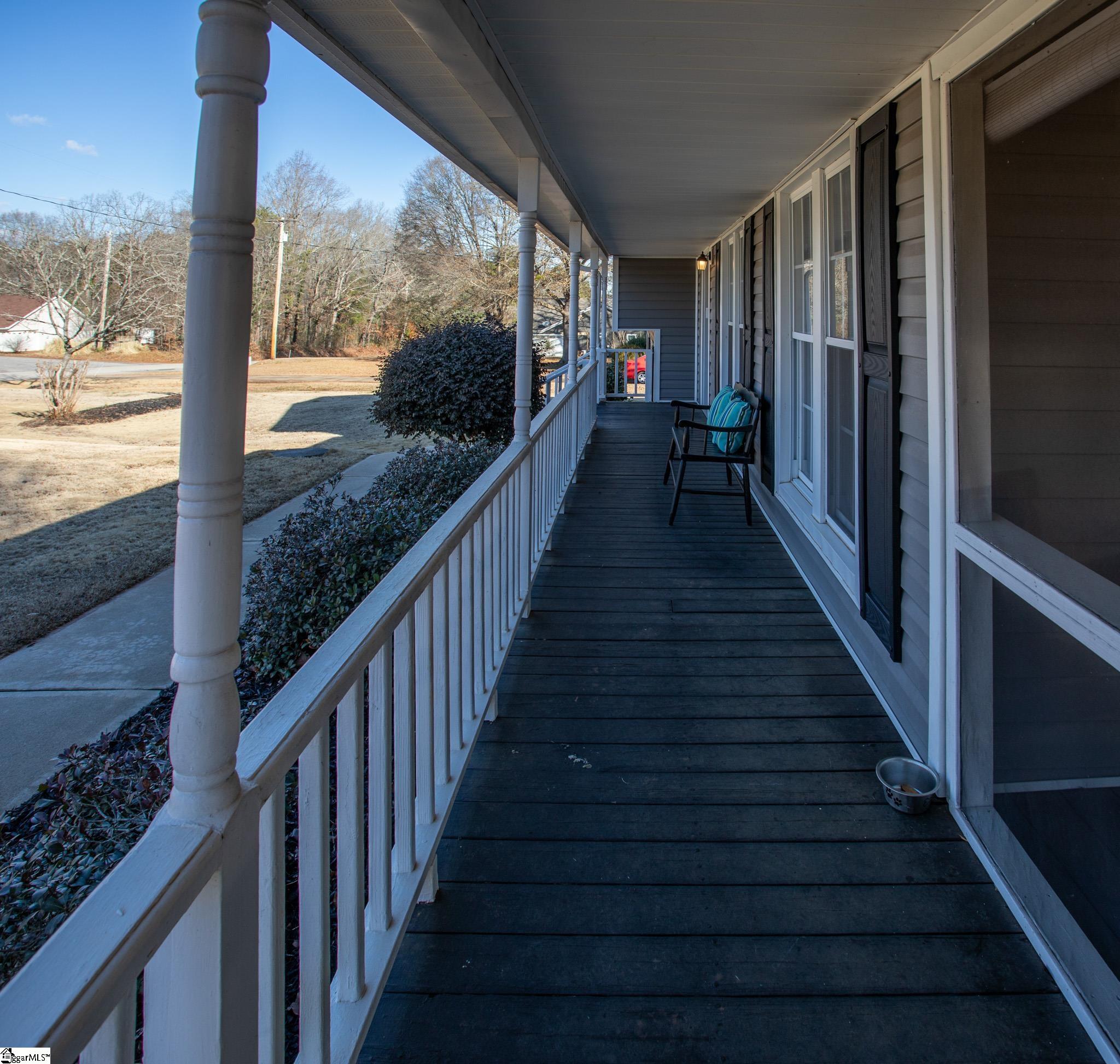 2602 Holiday Road Greer, SC 29651 - Photo 3 of 36