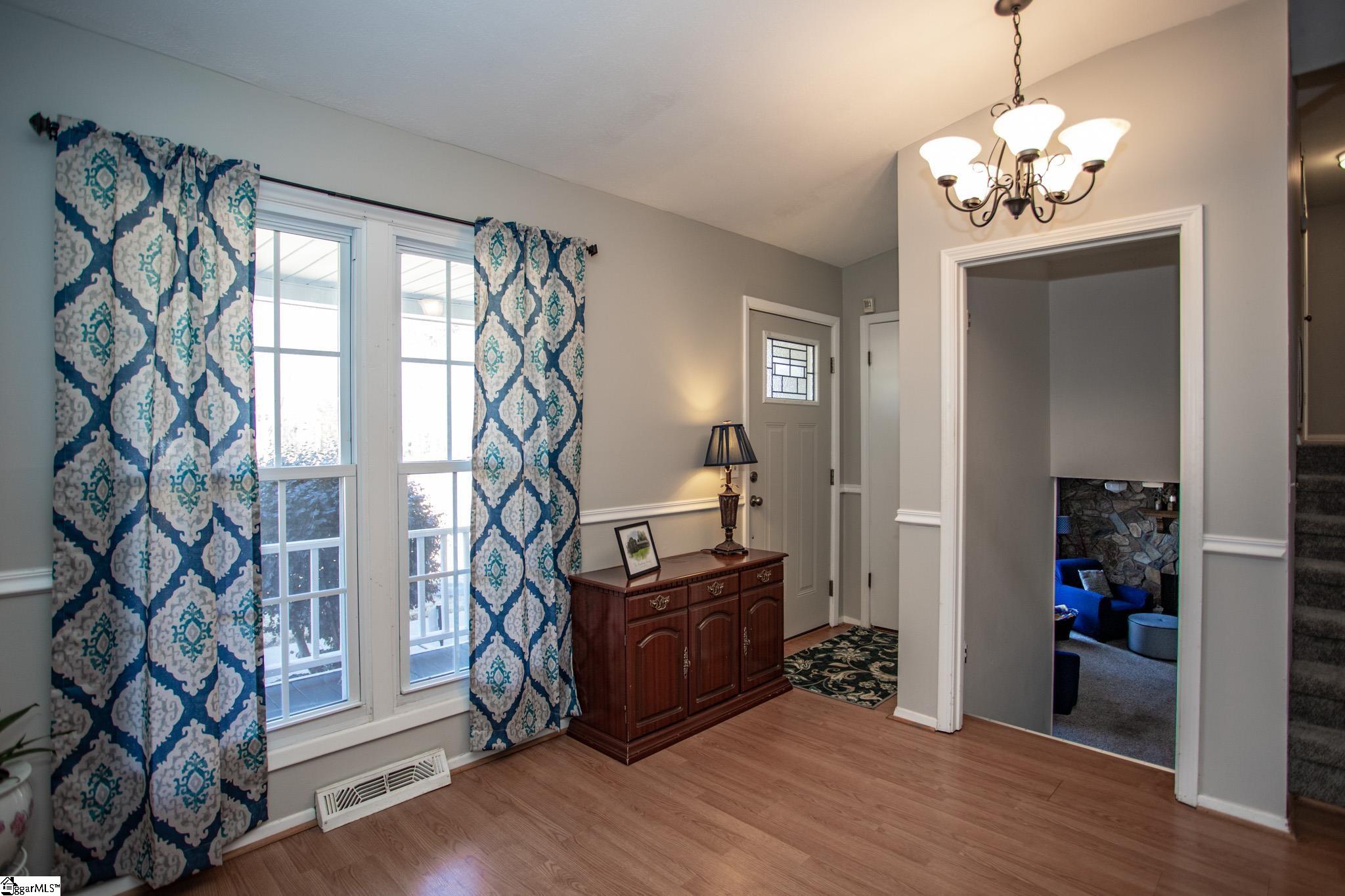 2602 Holiday Road Greer, SC 29651 - Photo 4 of 36