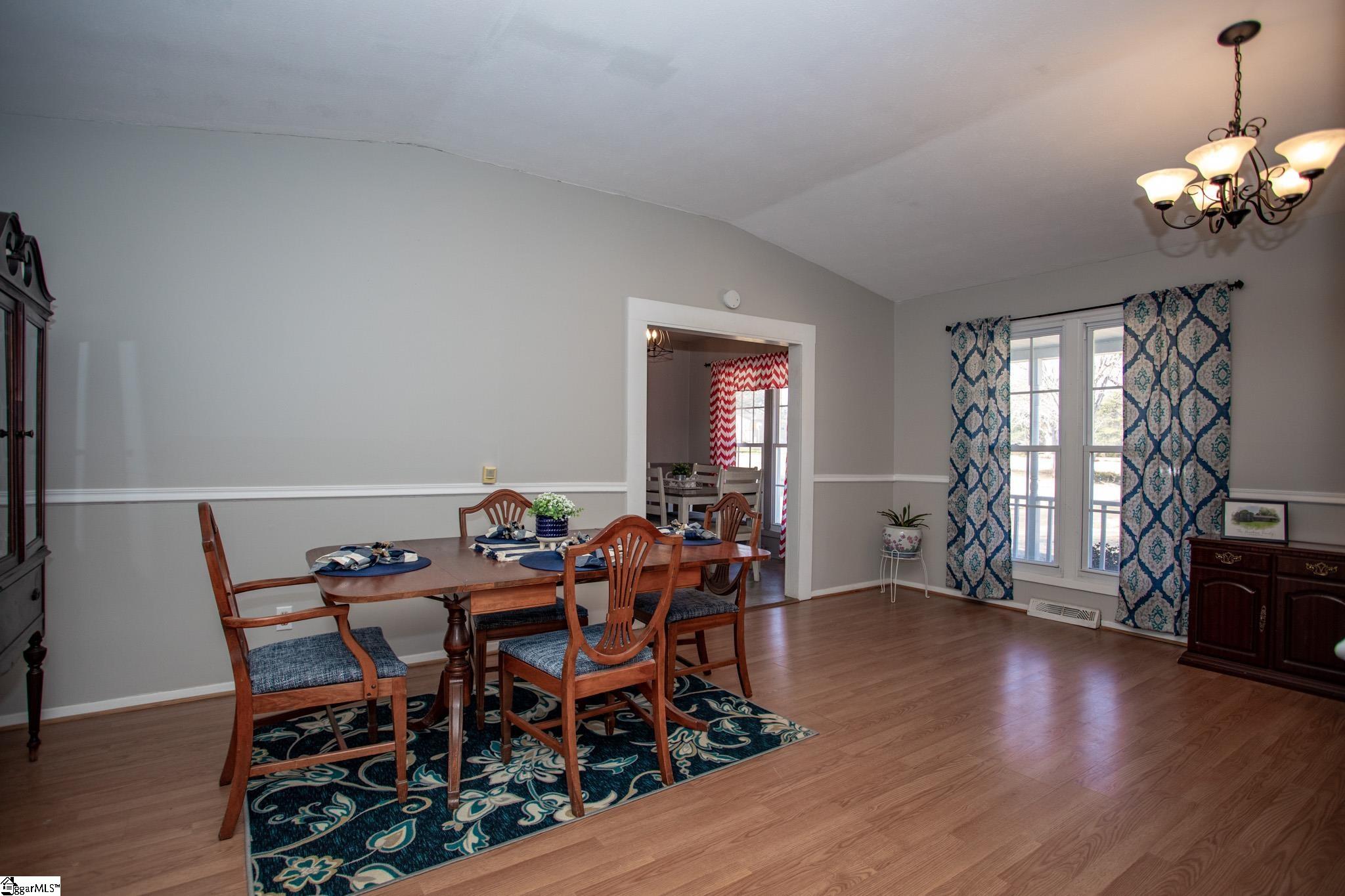 2602 Holiday Road Greer, SC 29651 - Photo 5 of 36
