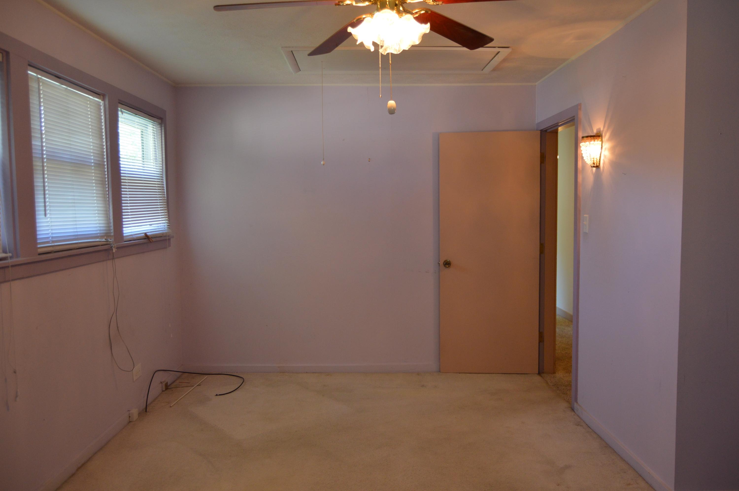143 Nevada Circle Oak Ridge, TN 37830 - Photo 13 of 16 Master Bedrm