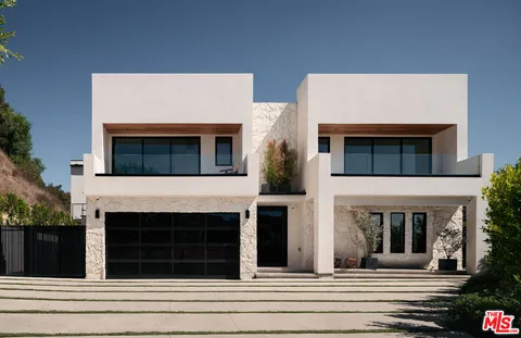 $5,295,000 | 2608 Zorada Drive, Los Angeles, CA 90046