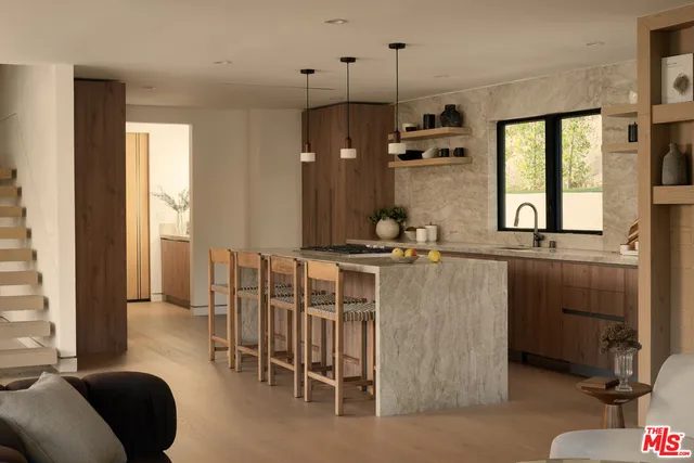 $5,295,000 | 2608 Zorada Drive, Los Angeles, CA 90046