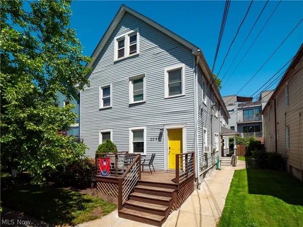 $2,549 | 2037 West 11th Street, Unit 4, Cleveland, OH 44113
