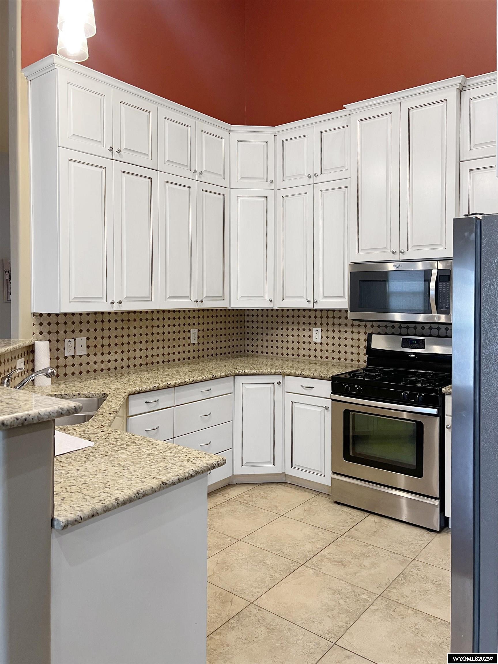 155 Highridge Point Evanston, WY 82930 - Photo 8 of 40