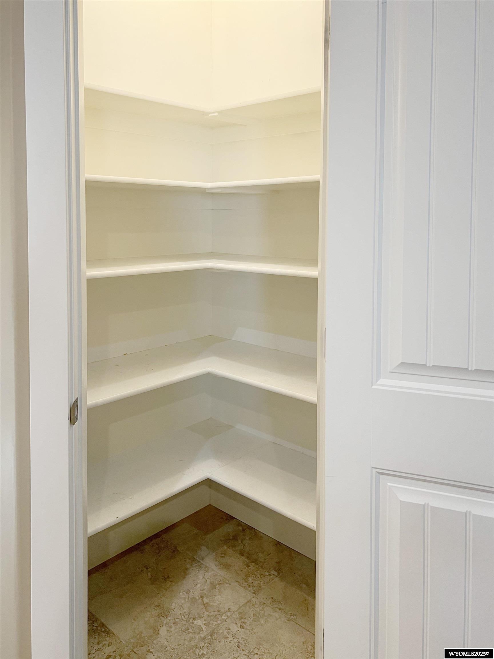 155 Highridge Point Evanston, WY 82930 - Photo 10 of 40