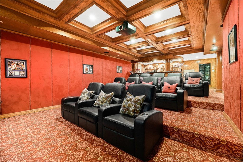 999 Rosalind Road San Marino, CA 91108 - Photo 23 of 70 a living room with furniture