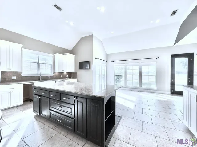 $2,850 | 6157 Breeze Point Drive, Gonzales, LA 70737