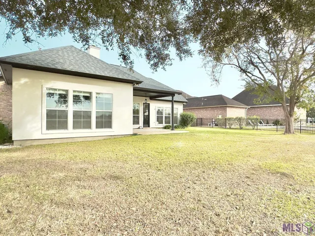 $2,850 | 6157 Breeze Point Drive, Gonzales, LA 70737