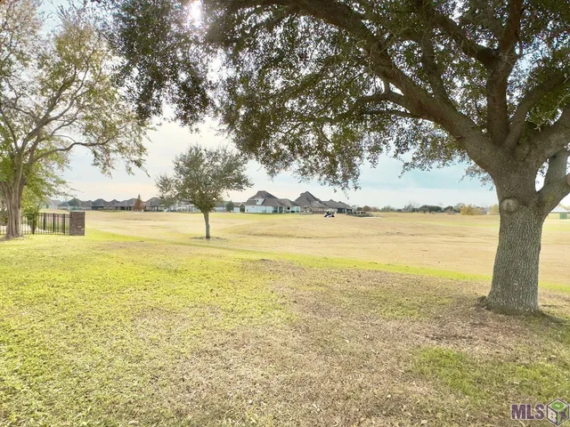 $2,850 | 6157 Breeze Point Drive, Gonzales, LA 70737