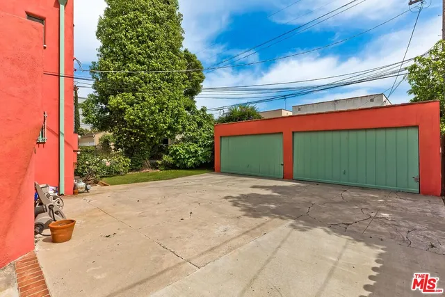 $1,995,000 | 7932 Blackburn Avenue, Los Angeles, CA 90048