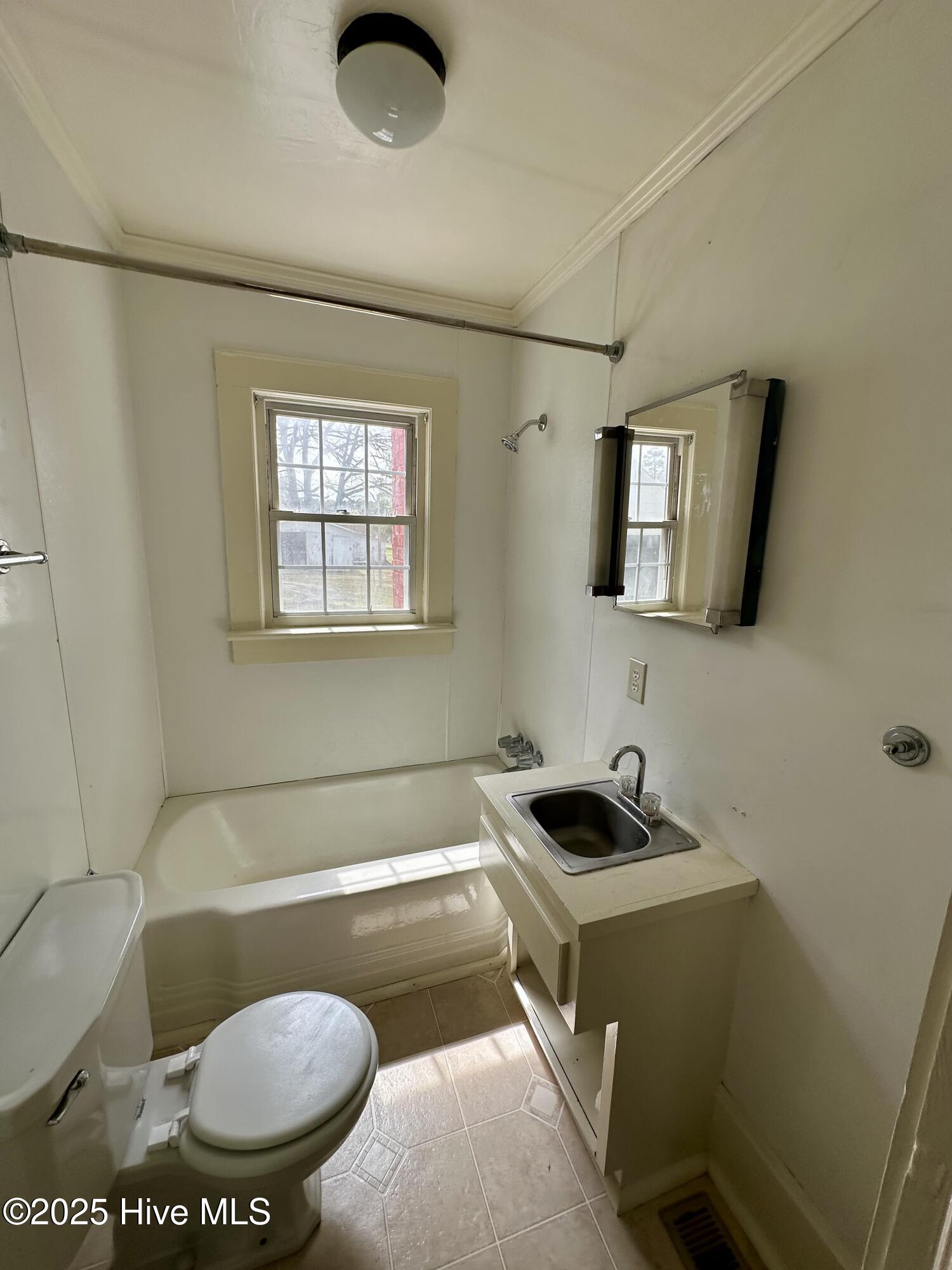 1102 Sterlingworth Street Windsor, NC 27983 - Photo 12 of 37 IMG_7715