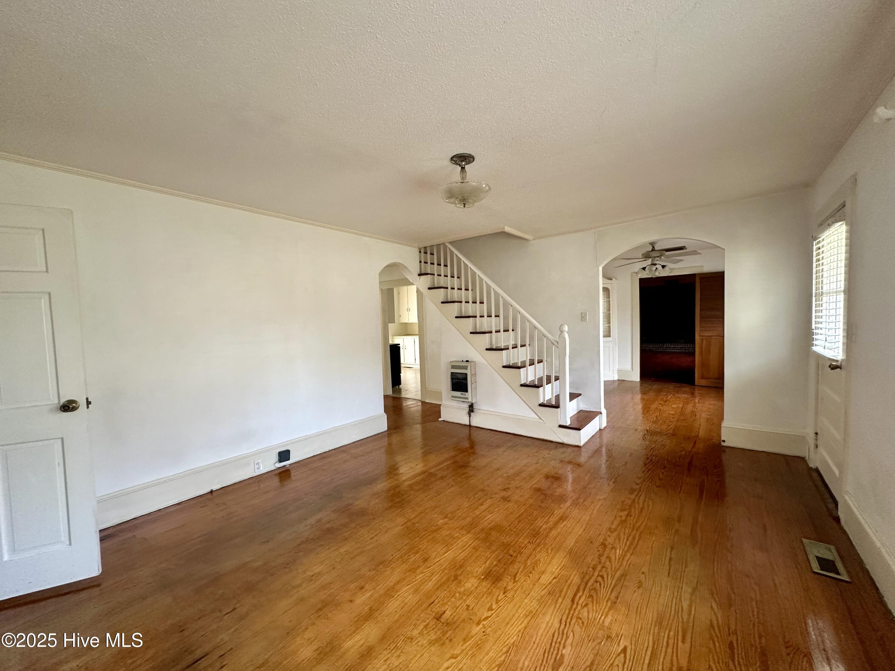 1102 Sterlingworth Street Windsor, NC 27983 - Photo 4 of 37 IMG_7705