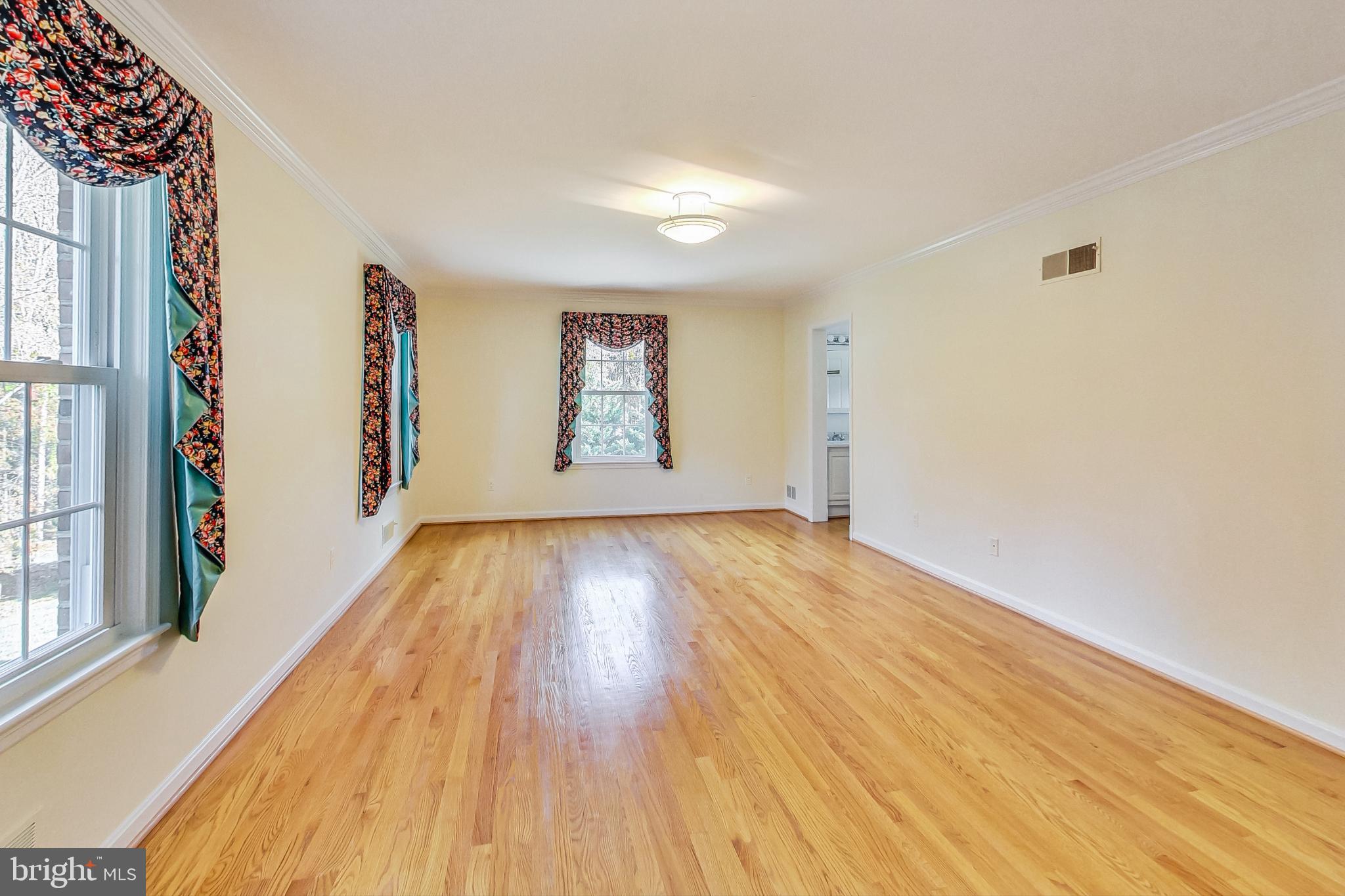 8709 Belmart Road Potomac, MD 20854 - Photo 32 of 64