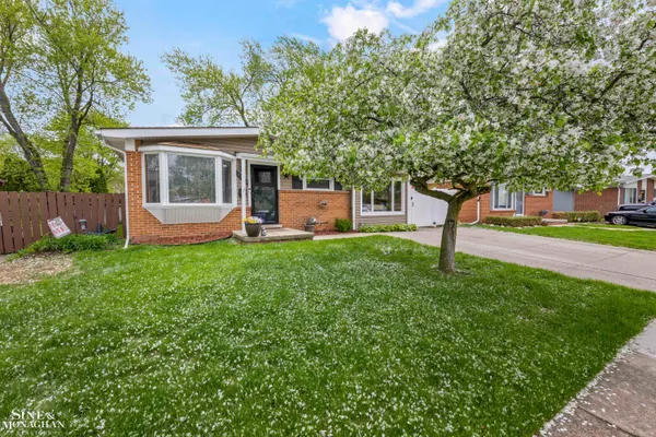 $425,000 | 3914 Edgeland Avenue, Royal Oak, MI 48073