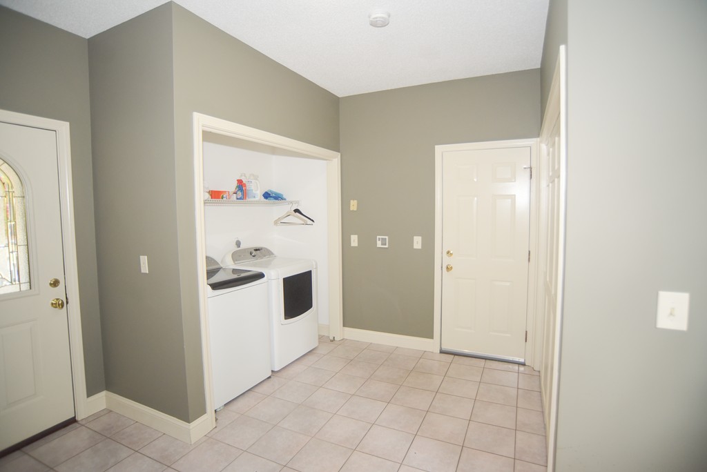 1436 Morgan Road West Springfield, MA 01089 - Photo 8 of 30 a view of a hallway with bathroom