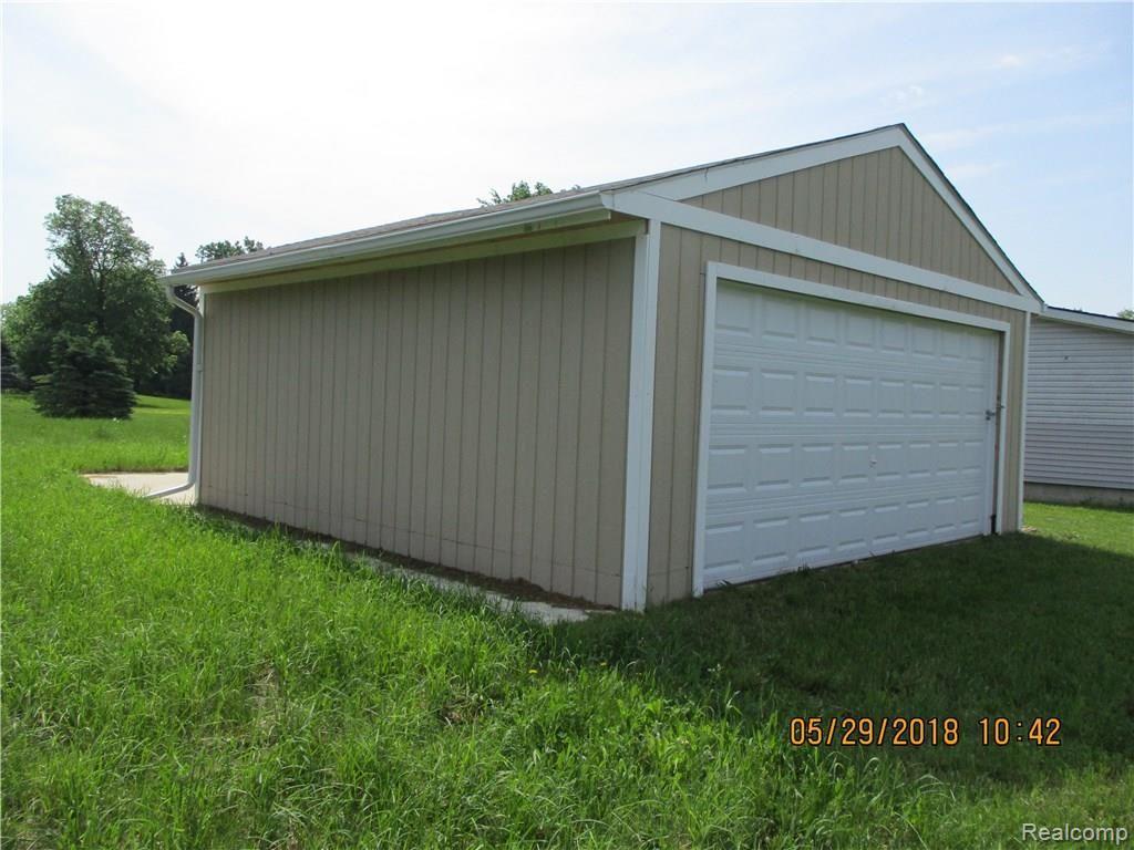 11577 South New Lothrop Road Byron, MI 48418 - Photo 10 of 23 IMG_3296.JPG