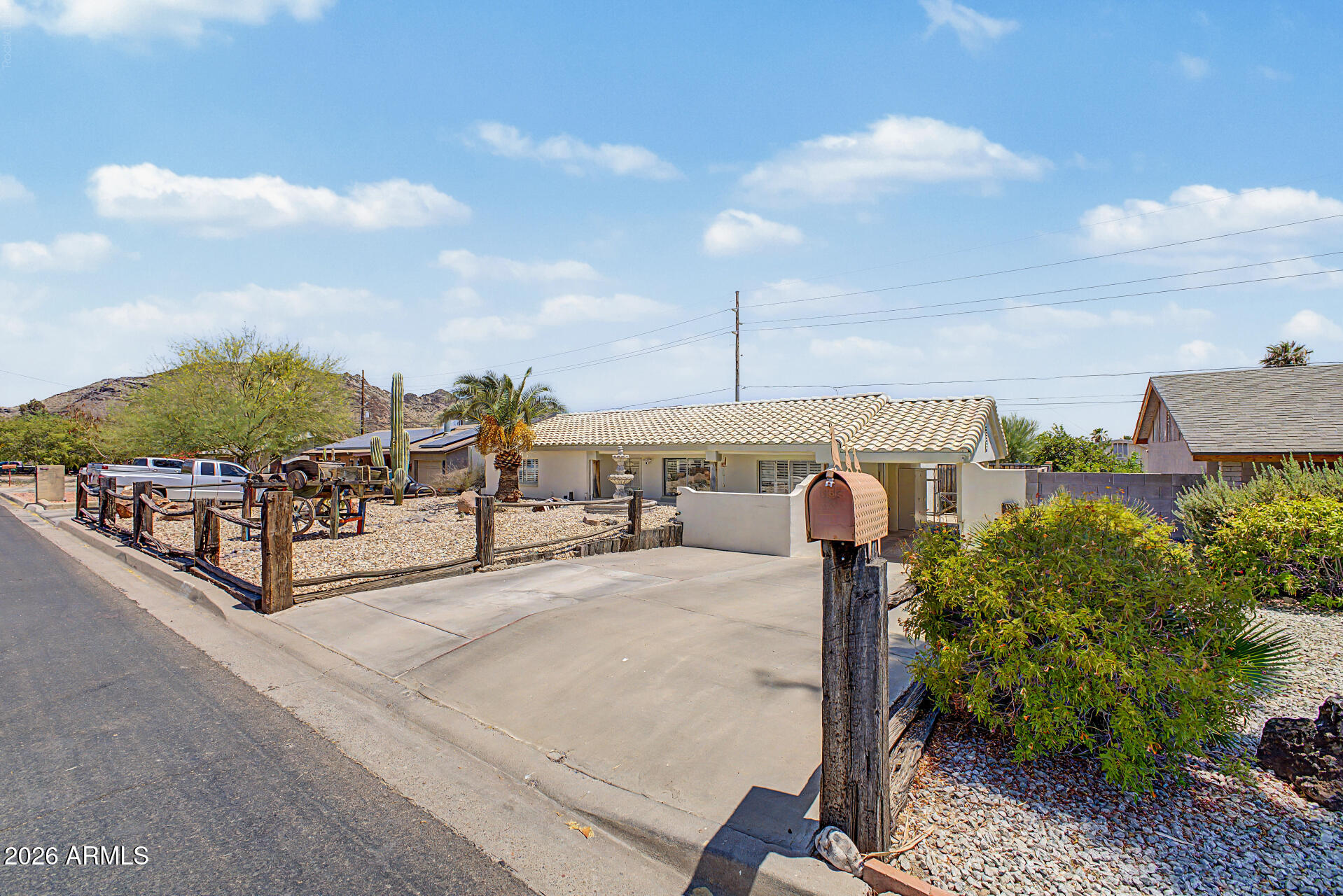 1229 East Mercer Lane Phoenix, AZ 85020 - Photo 6 of 34