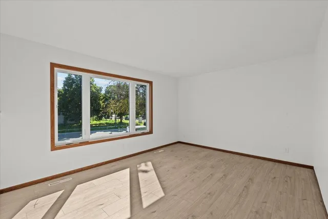 $230,000 | 1403 12th Street North, Wahpeton, ND 58075