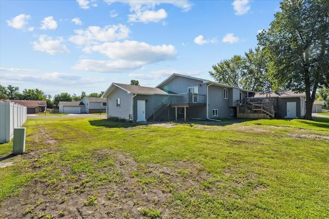 $230,000 | 1403 12th Street North, Wahpeton, ND 58075