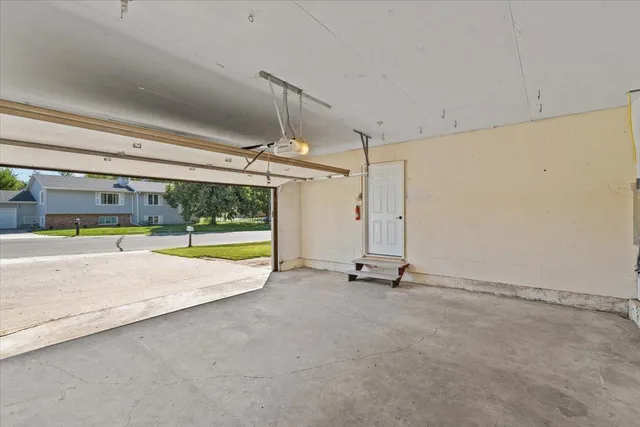 $230,000 | 1403 12th Street North, Wahpeton, ND 58075