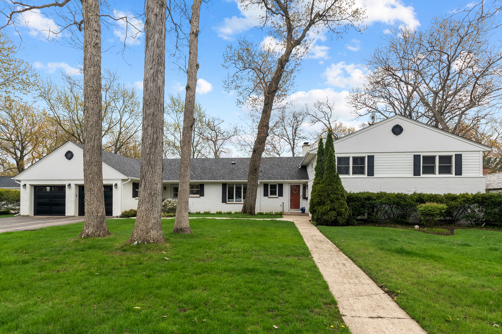 825 Highview Terrace Lake Forest, IL 60045 - Photo 1 of 32