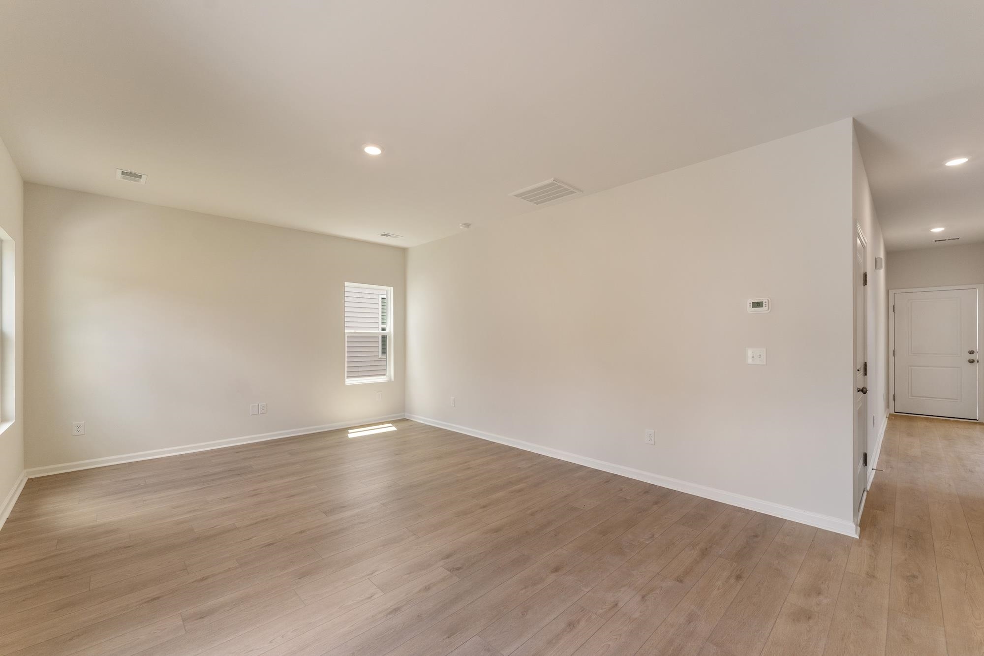404 Prosperity Lane Moore, SC 29369 - Photo 5 of 26