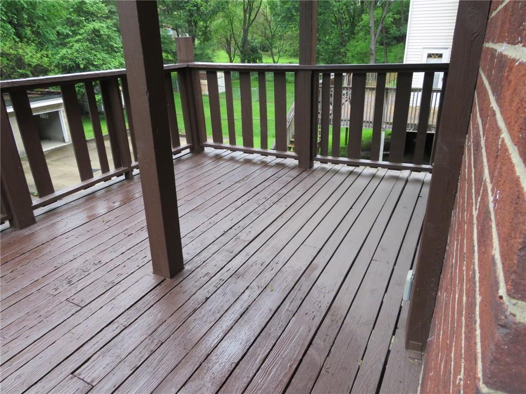 423 Braddock Road Pittsburgh, PA 15221 - Photo 35 of 36 a view of balcony with wooden floor