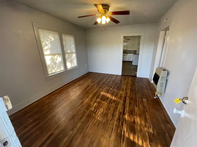 $995 | 405 South 1st Street, Clyde, TX 79510