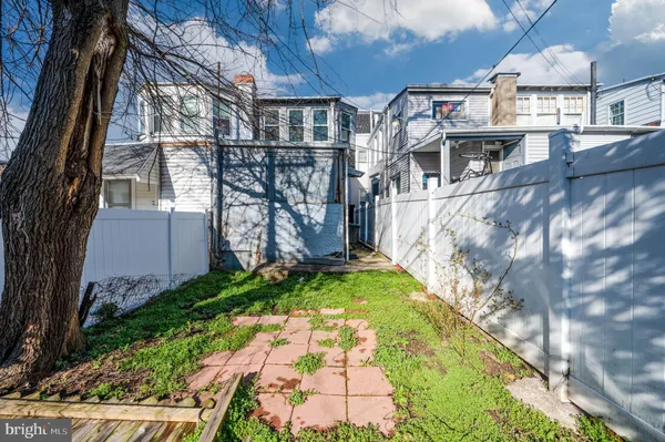 $235,000 | 911 North 5th Street, Reading, PA 19601