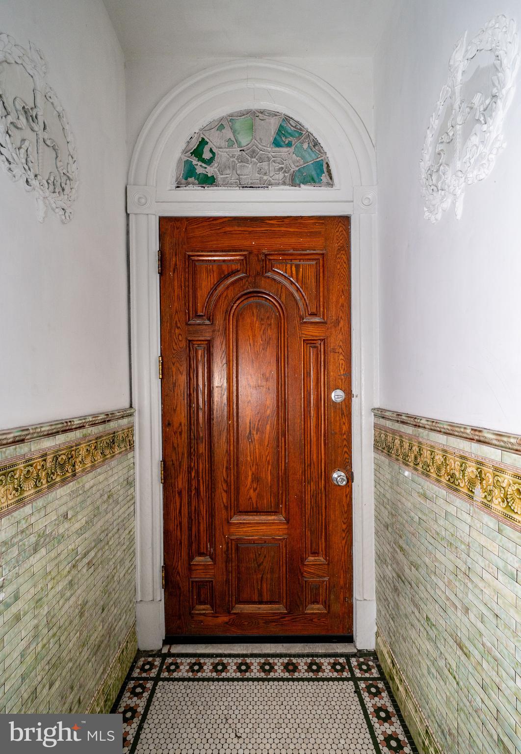 911 North 5th Street Reading, PA 19601 - Photo 4 of 37