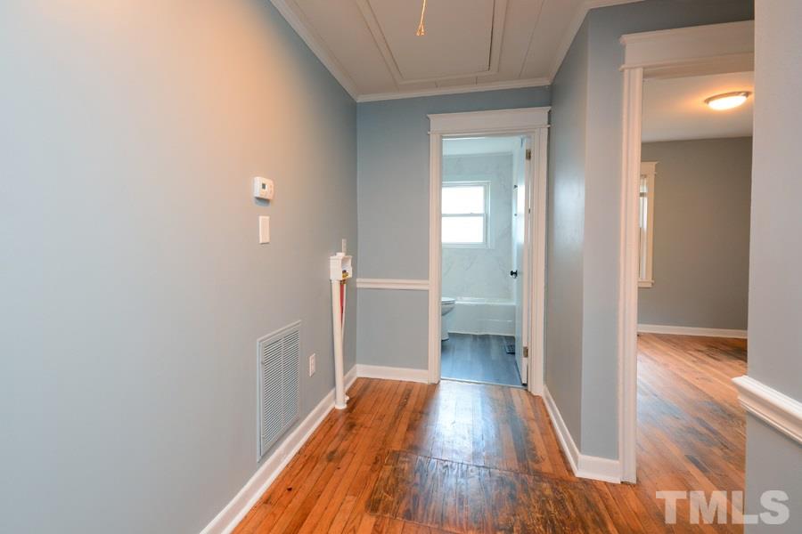 1607 Robinhood Road Durham, NC 27701 - Photo 8 of 17