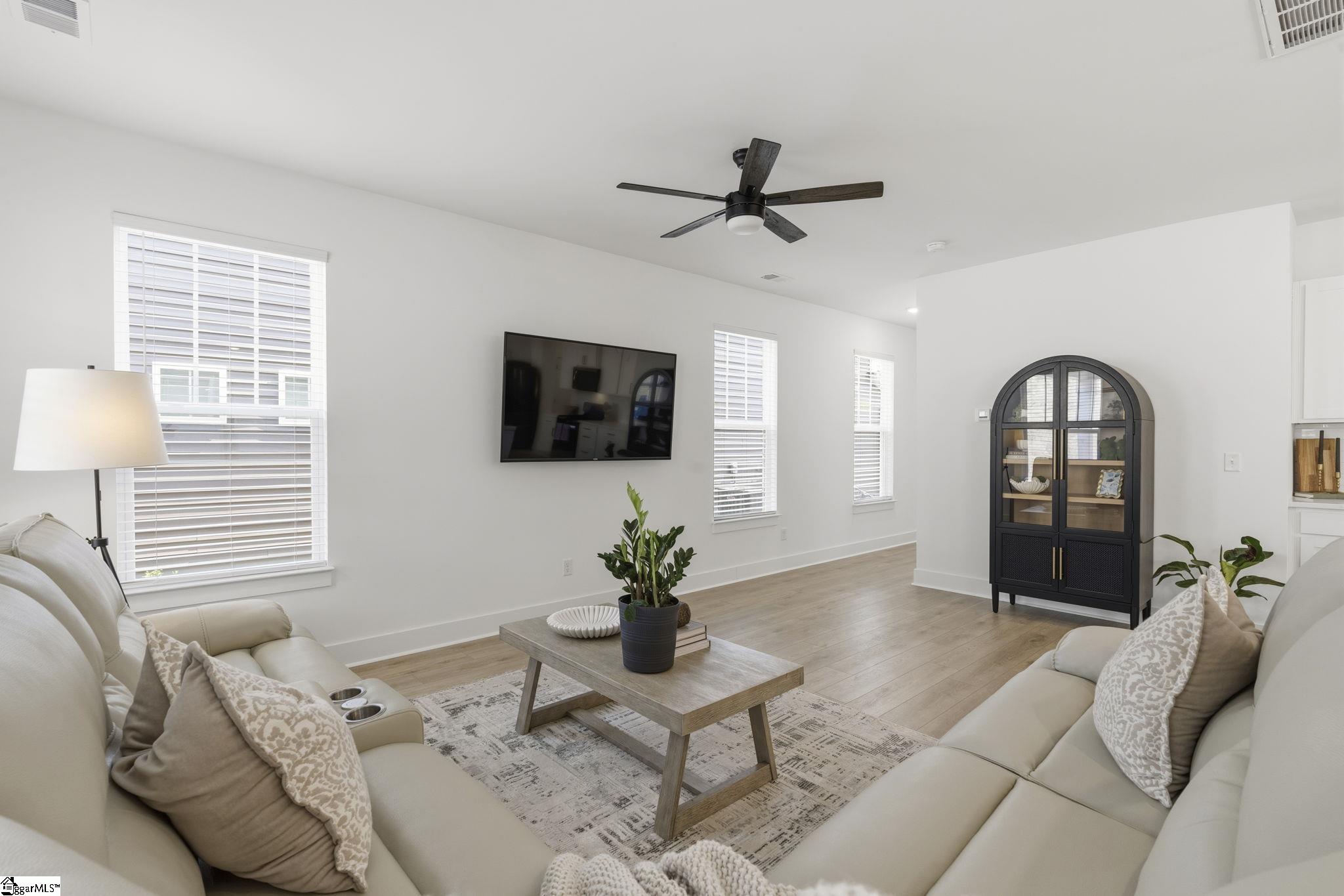 1049 Nadine Way Greer, SC 29651 - Photo 3 of 32