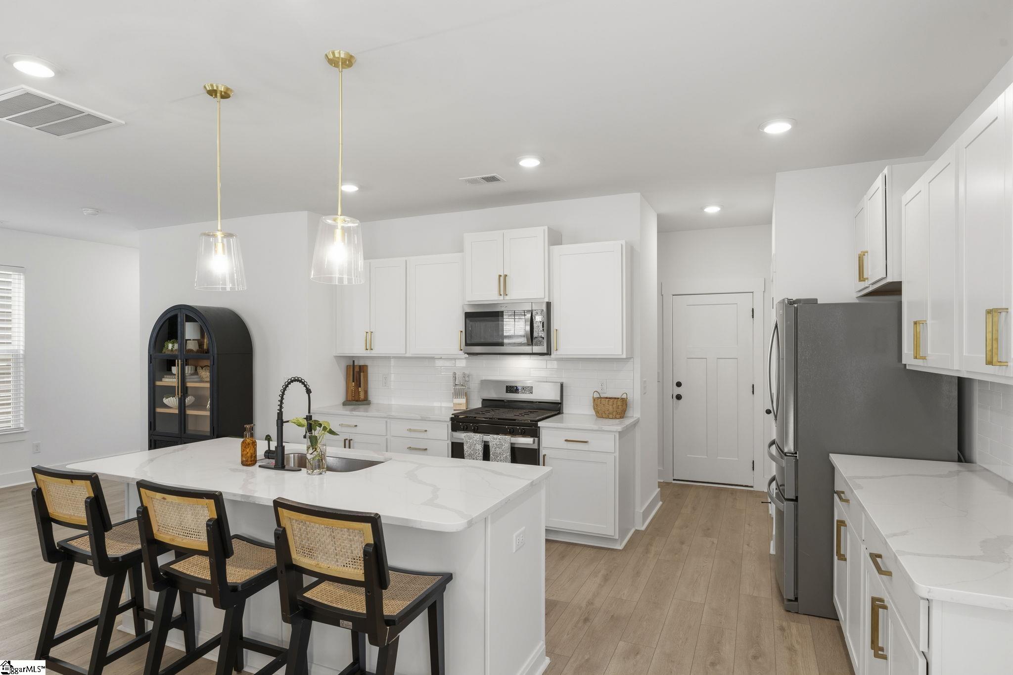 1049 Nadine Way Greer, SC 29651 - Photo 7 of 32