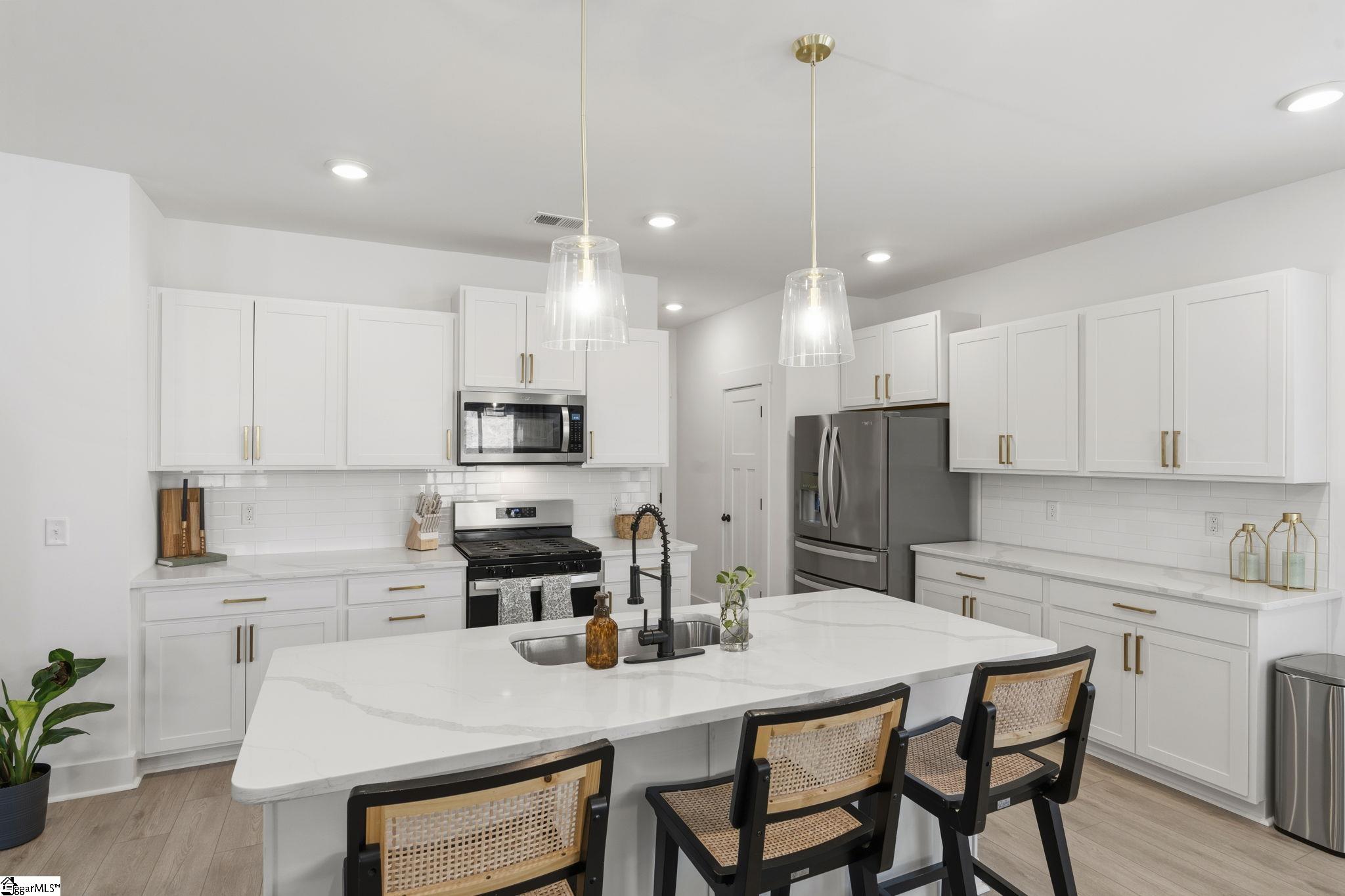 1049 Nadine Way Greer, SC 29651 - Photo 8 of 32