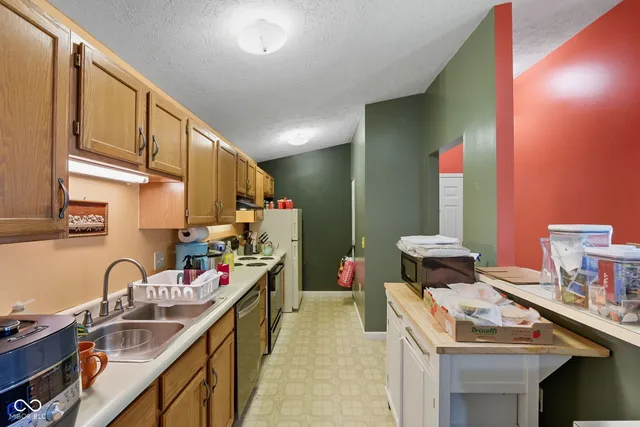 $169,999 | 8102 Brookmont Court, Unit 208, Indianapolis, IN 46278