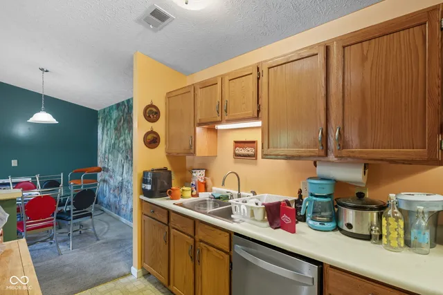 $169,999 | 8102 Brookmont Court, Unit 208, Indianapolis, IN 46278