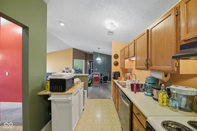 $169,999 | 8102 Brookmont Court, Unit 208, Indianapolis, IN 46278