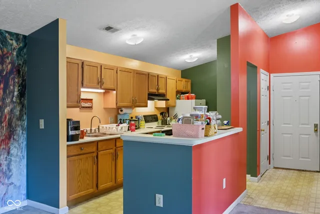 $169,999 | 8102 Brookmont Court, Unit 208, Indianapolis, IN 46278