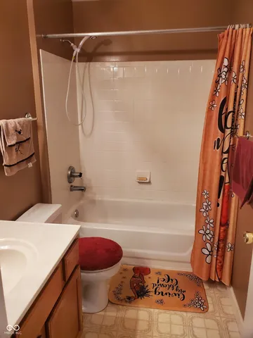 $169,999 | 8102 Brookmont Court, Unit 208, Indianapolis, IN 46278