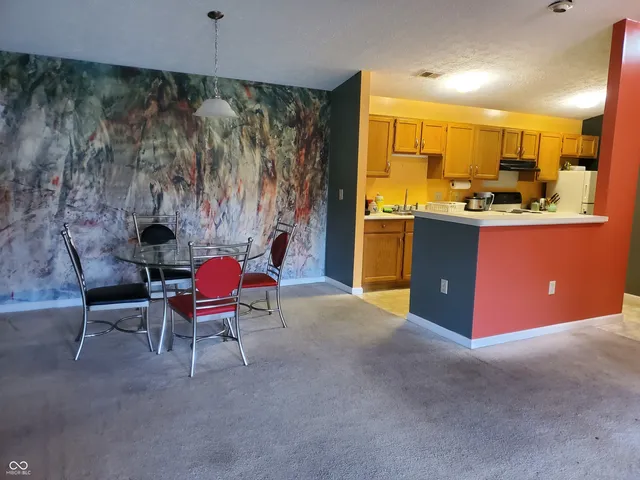 $169,999 | 8102 Brookmont Court, Unit 208, Indianapolis, IN 46278