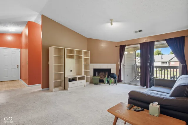 $169,999 | 8102 Brookmont Court, Unit 208, Indianapolis, IN 46278