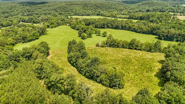 $987,500 | 2245 Big Ivy Road, Savannah, TN 38372