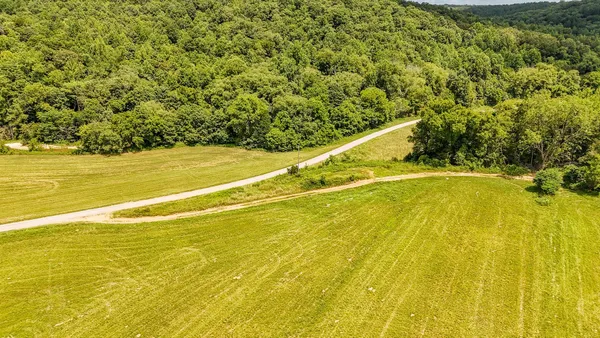 $987,500 | 2245 Big Ivy Road, Savannah, TN 38372