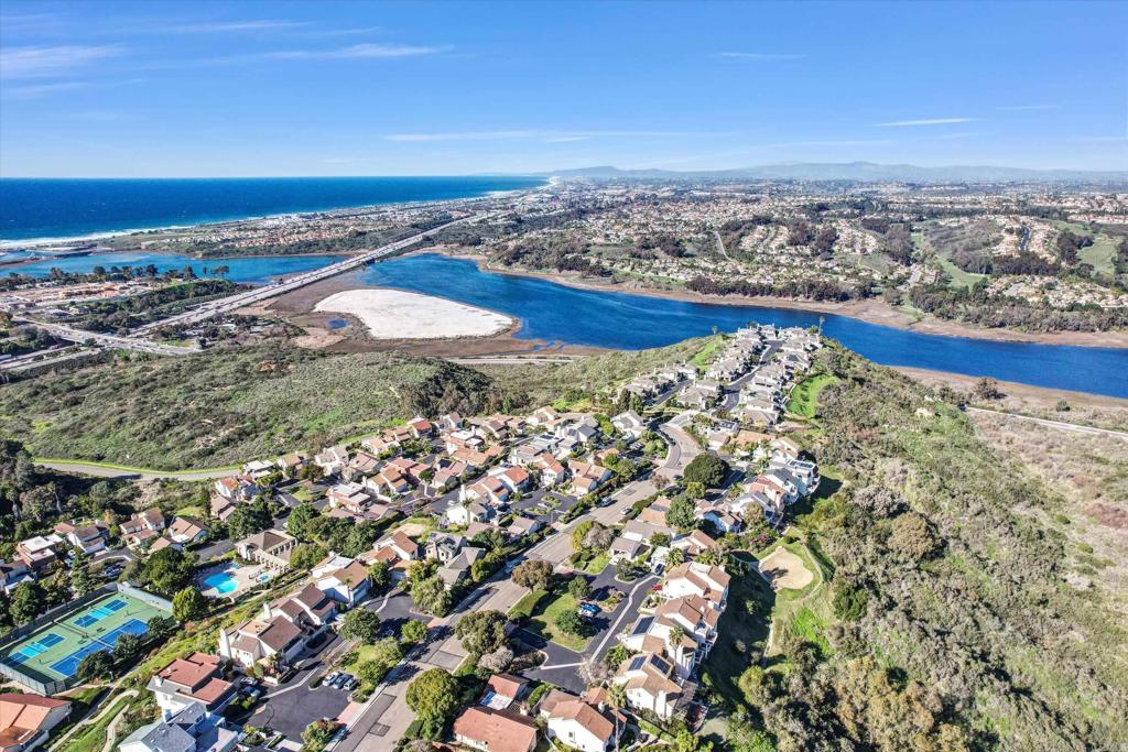 1760 Gascony Road Encinitas, CA 92024 - Photo 38 of 49 a view of a city